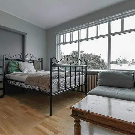 Central - 4 Bedroom *