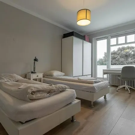 Daire Central - 4 Bedroom Reykjavík