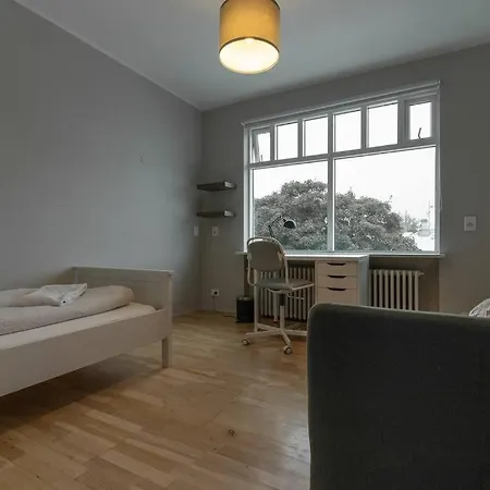 Daire Central - 4 Bedroom Reykjavík